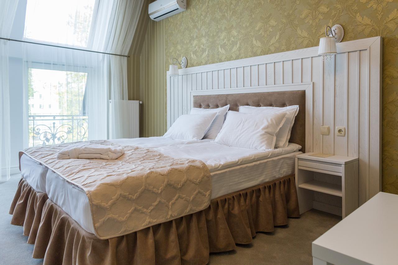 Boutique Hotel Deluxe Kamjanets-Podilsky Buitenkant foto